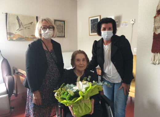 Une résidente fête ses 100 ans à l’EHPAD Saint-Vincent de Paul